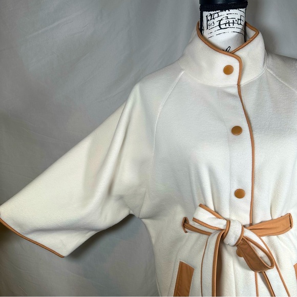Draper James Belted Fleece Jacket Cape Coat women’s XS Ivory White & Camel - Picture 5 of 9